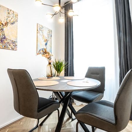 Comfortable, Balcony Apartment - Quick Access To Vienna'S Old Centre Esterno foto